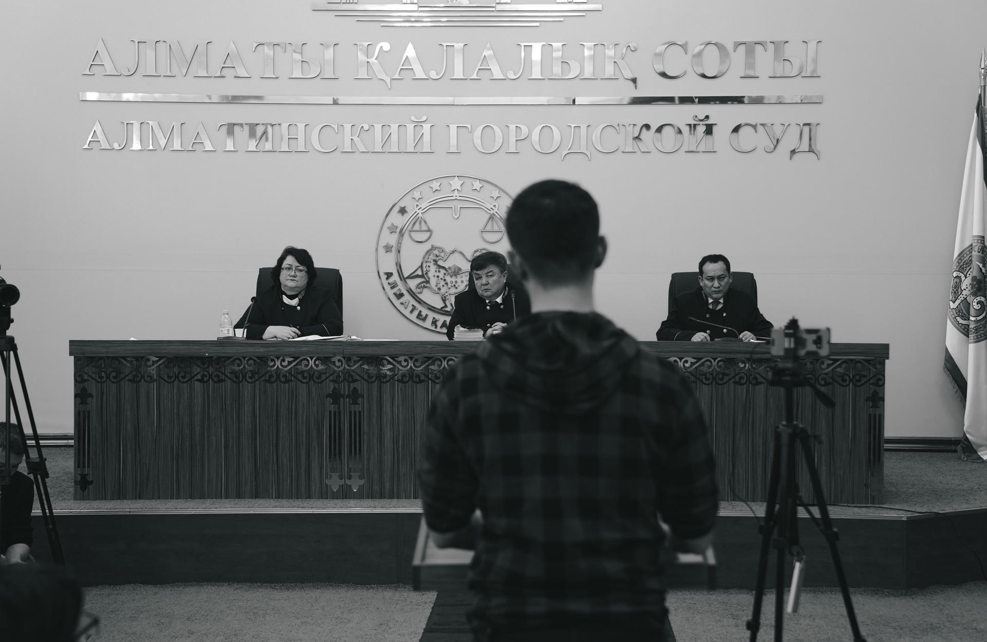 Nur Otan v. Activists. Photo report.