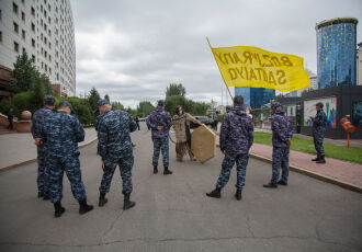 Бозжыраны қорғау арт-акциясы. Фоторепортаж